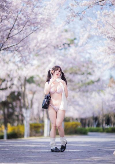 沙滩上的夏娃_高清在线观看视频