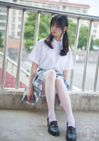 25岁女高中生动漫_国产精品视频