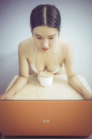 天堂在线中文观看_蓝光版中文字幕包