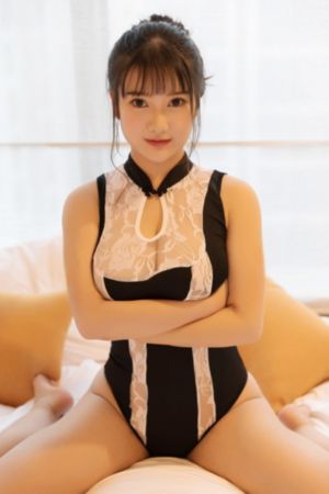 大胸年轻继拇电影_4K全集免费观看